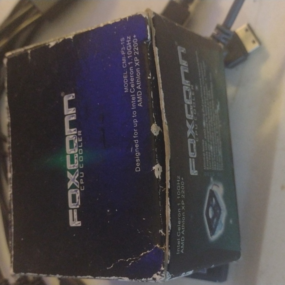 Electronics and Accessories Bundle - Picture 6 of 6